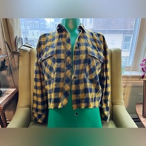 *Leaving soon* Urban outfitters flannel